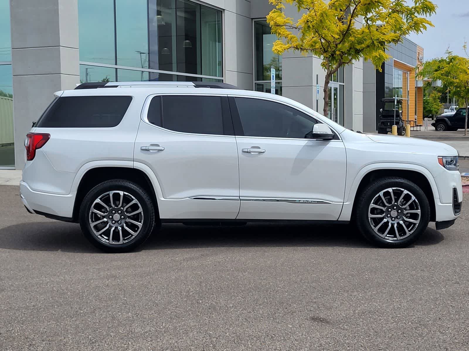 Used 2020 GMC Acadia Denali w/ Technology Package AWD/4WD video 4