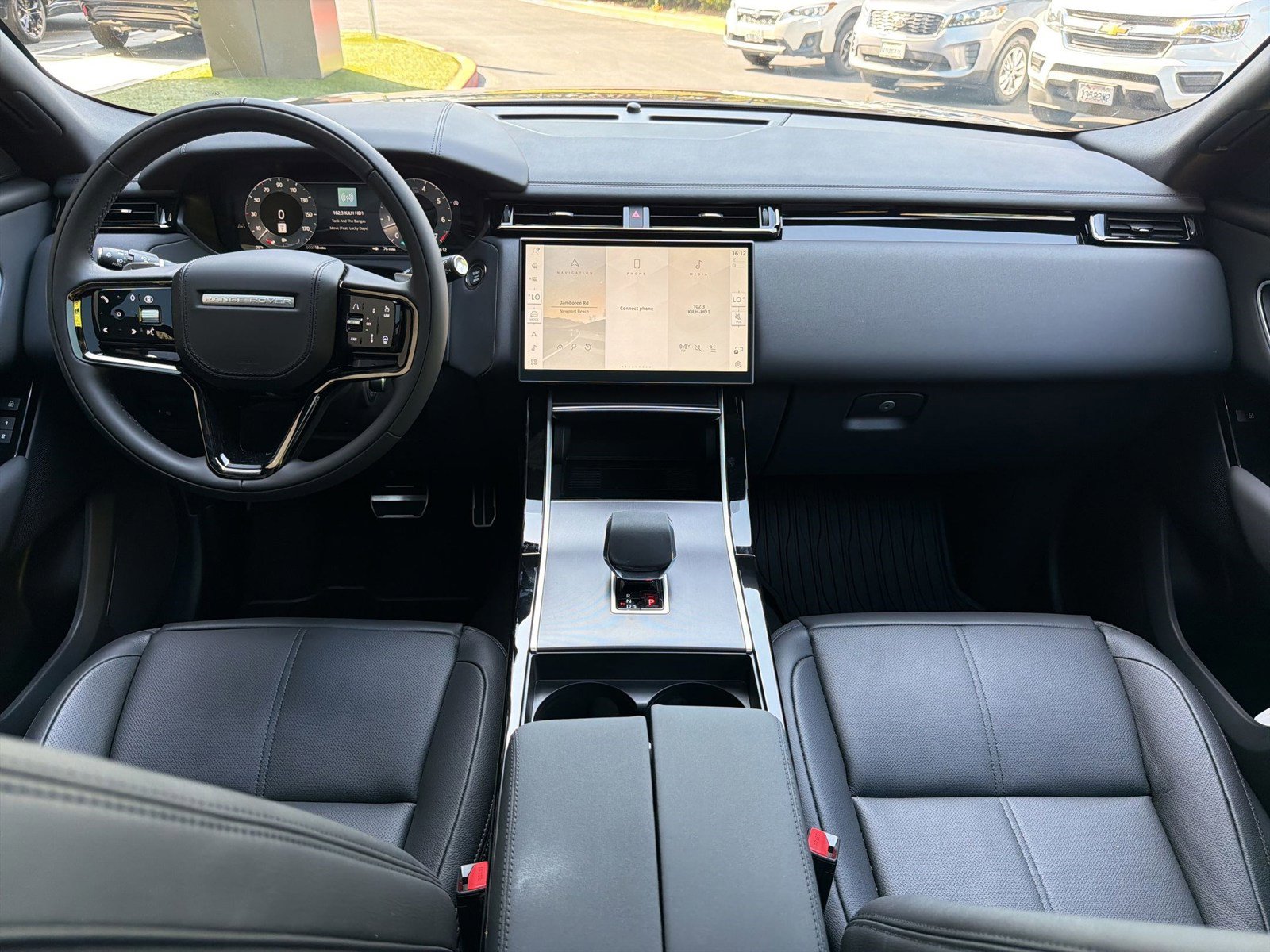 New 2026 Land Rover Range Rover Velar Dynamic SE AWD/4WD image 17