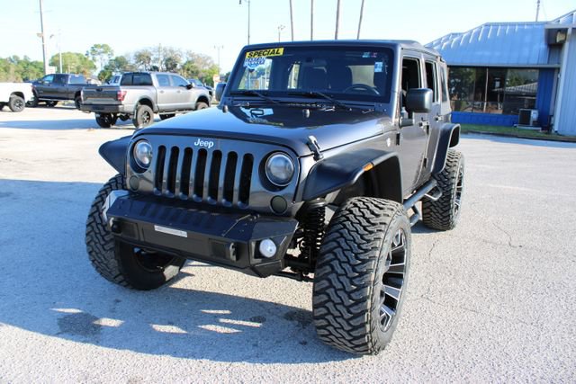Used 2018 Jeep Wrangler Unlimited Sport w/ Connectivity Group image 3