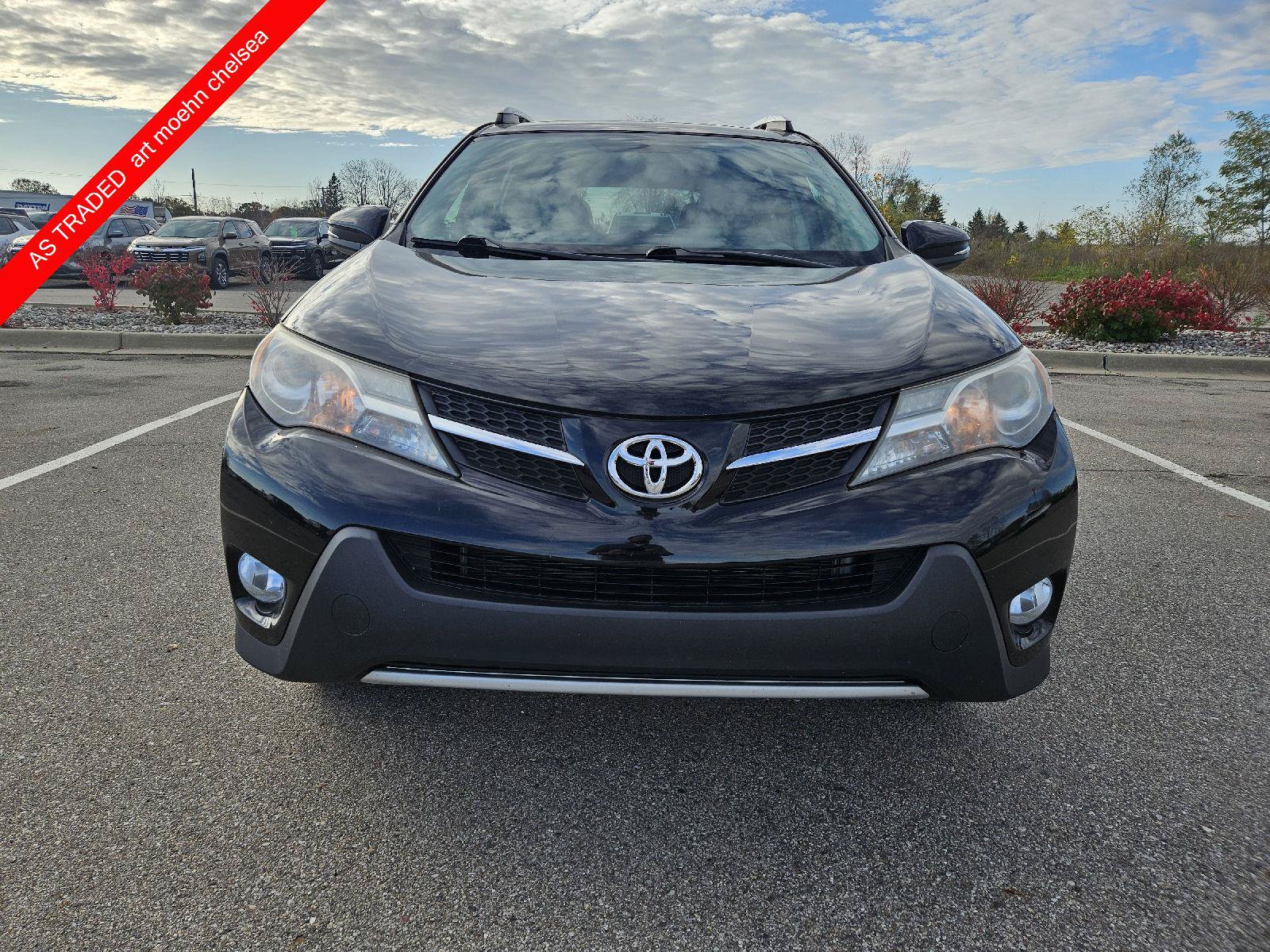 Used 2015 Toyota RAV4 XLE AWD/4WD image 2