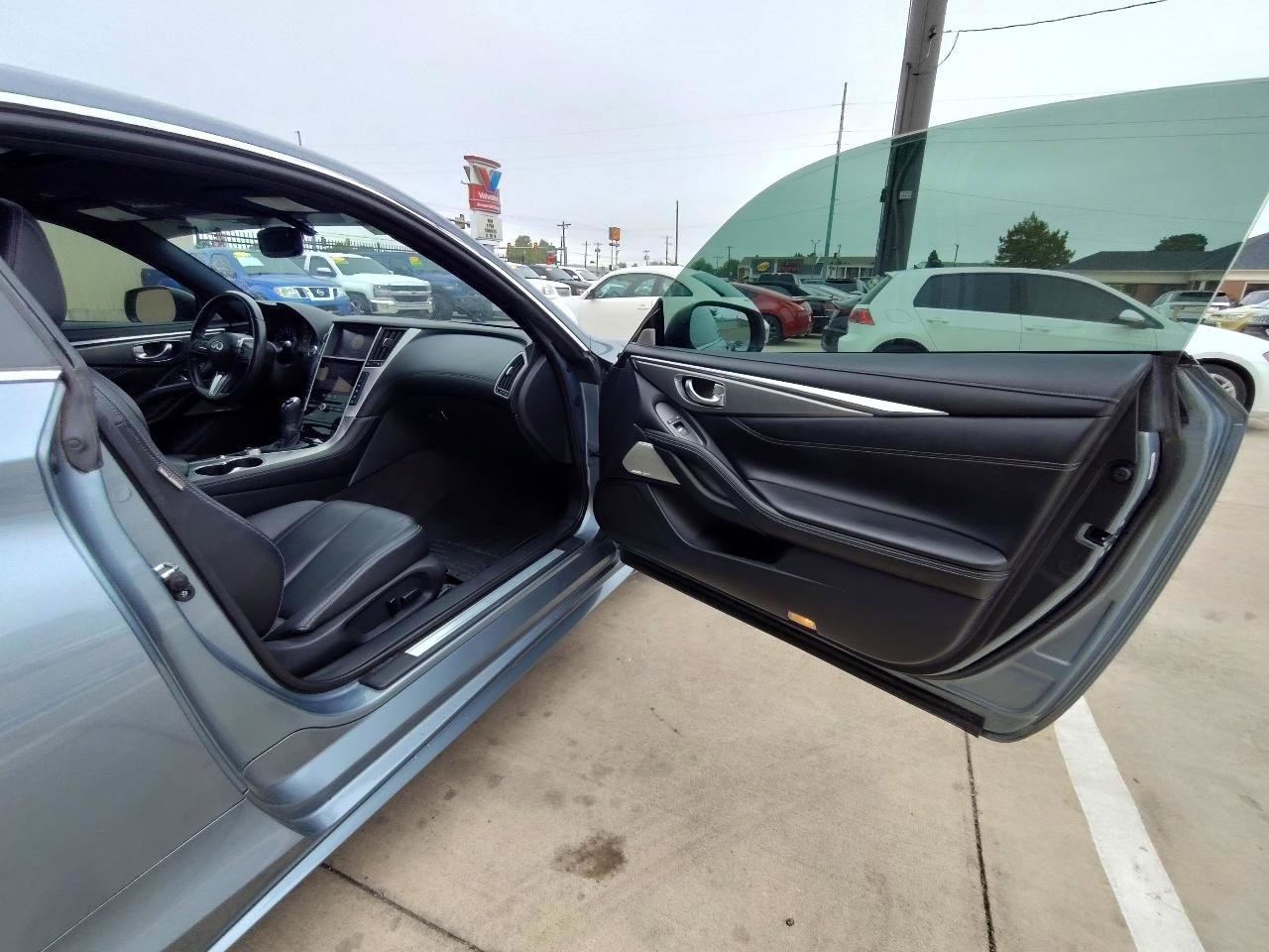 Used 2017 INFINITI Q60 3.0t AWD/4WD image 38