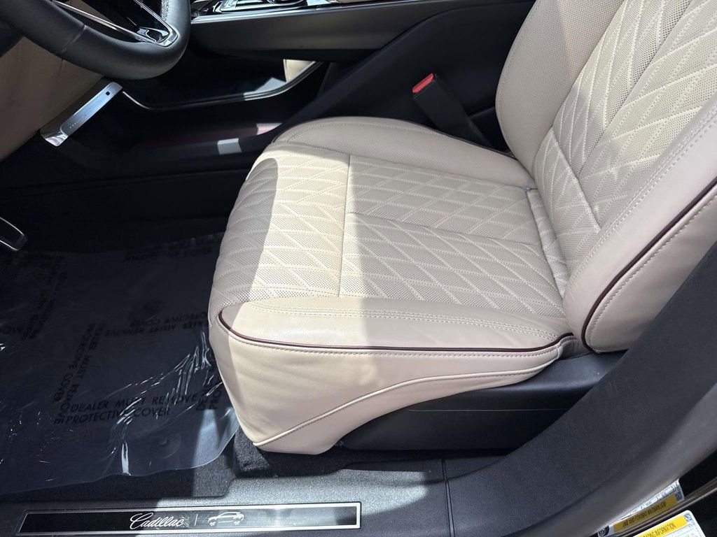 Used 2025 Cadillac Lyriq Sport w/ Nappa Leather Package AWD/4WD image 30