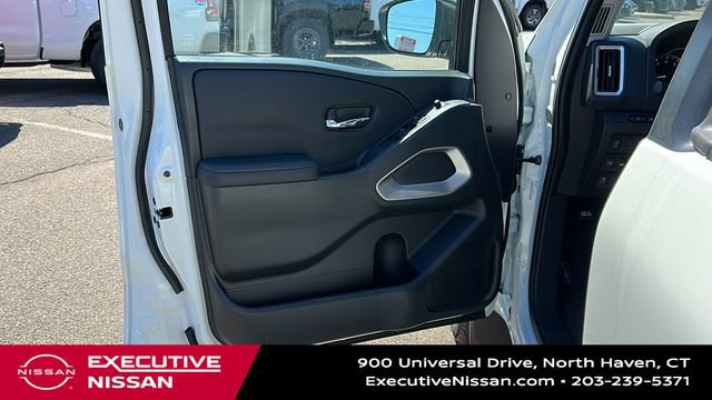 Used 2025 Nissan Frontier SV image 9