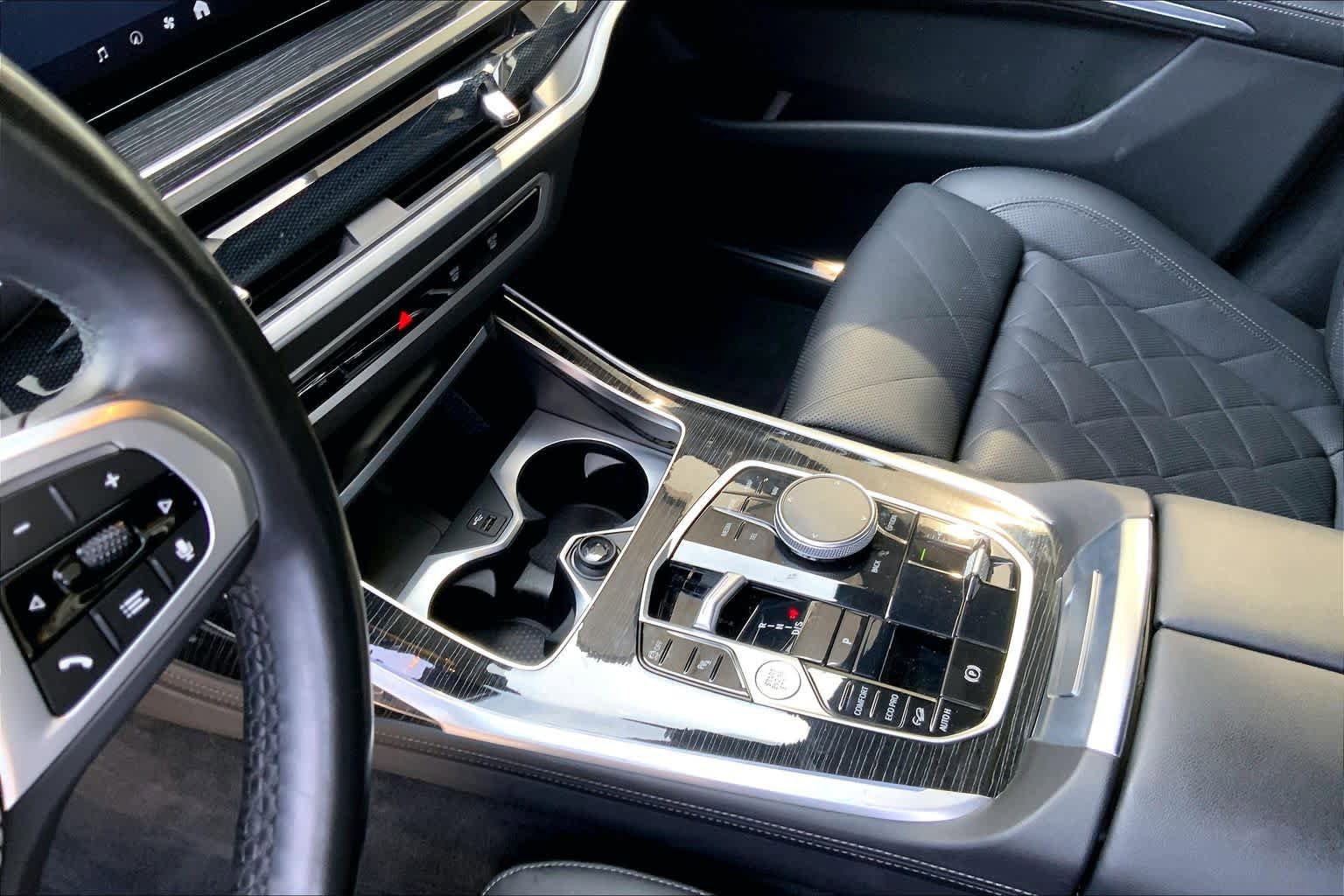 Used 2024 BMW X7 xDrive40i w/ M Sport Package image 16