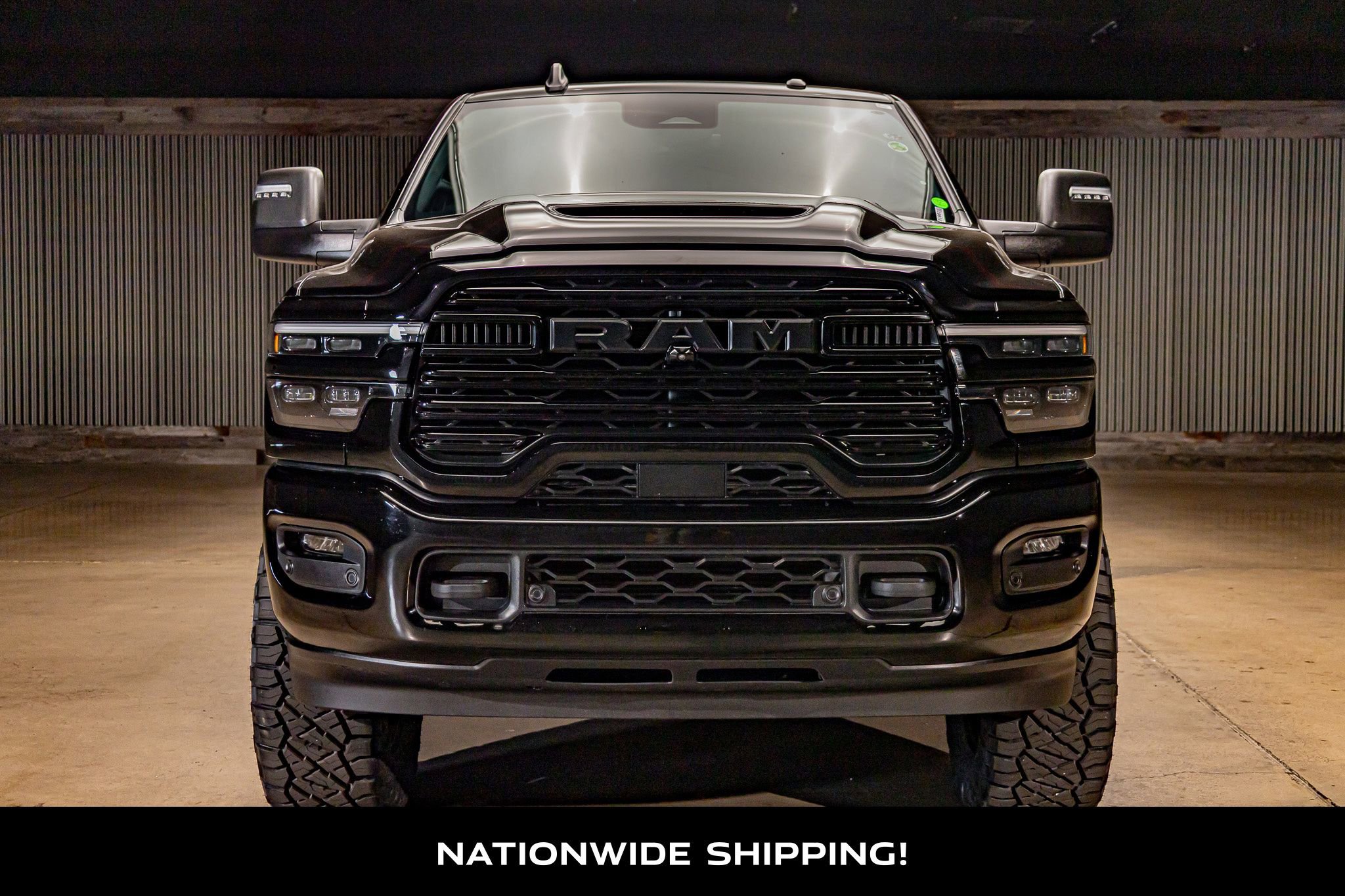 Used 2025 RAM 3500 Laramie AWD/4WD image 4