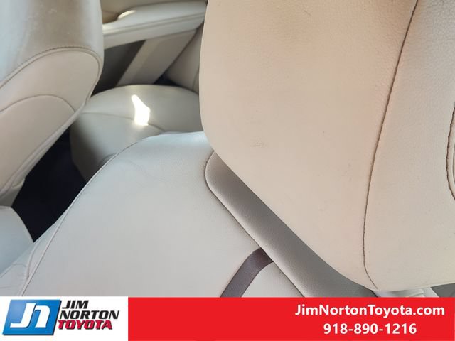 Used 2019 Toyota Camry XLE FWD image 16