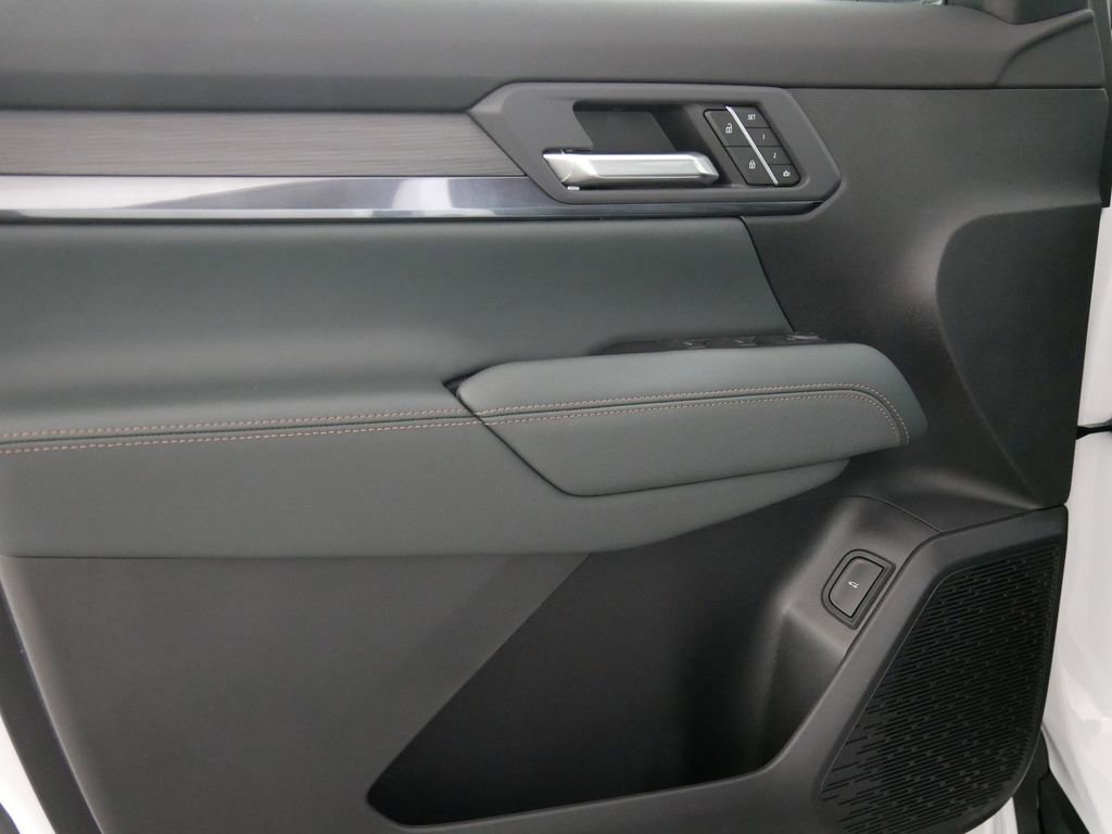 New 2026 GMC Terrain AT4 w/ Convenience Package III image 14