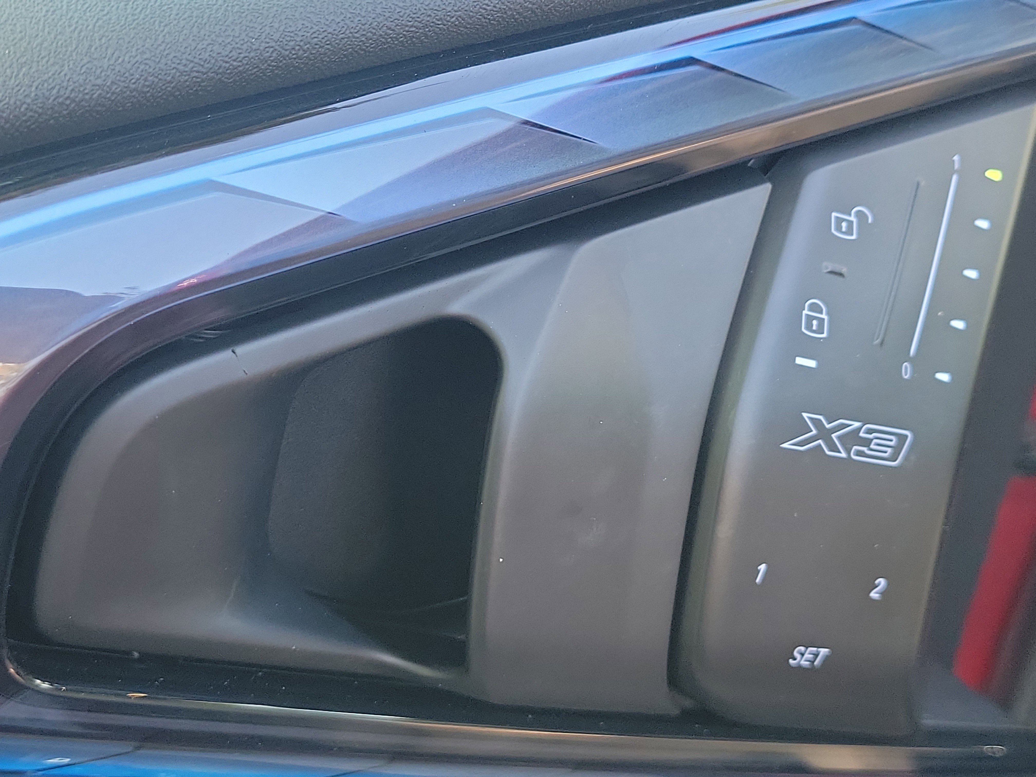 New 2025 BMW X3 xDrive30i w/ Premium Package image 19