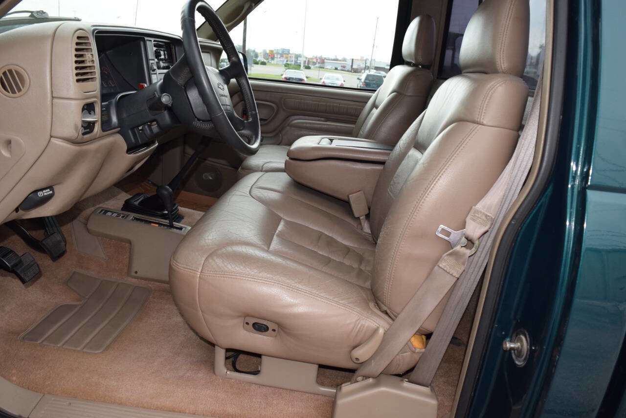 Used 1997 Chevrolet Silverado 1500 4x4 Regular Cab w/ Preferred Equipment Group 2 image 4