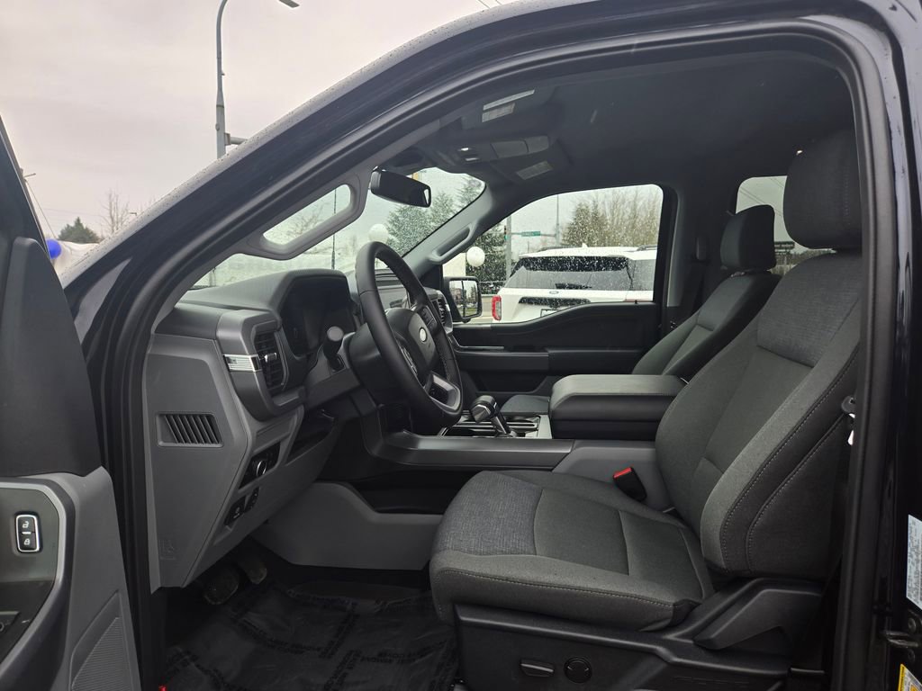 Used 2025 Ford F150 Lightning XLT image 12