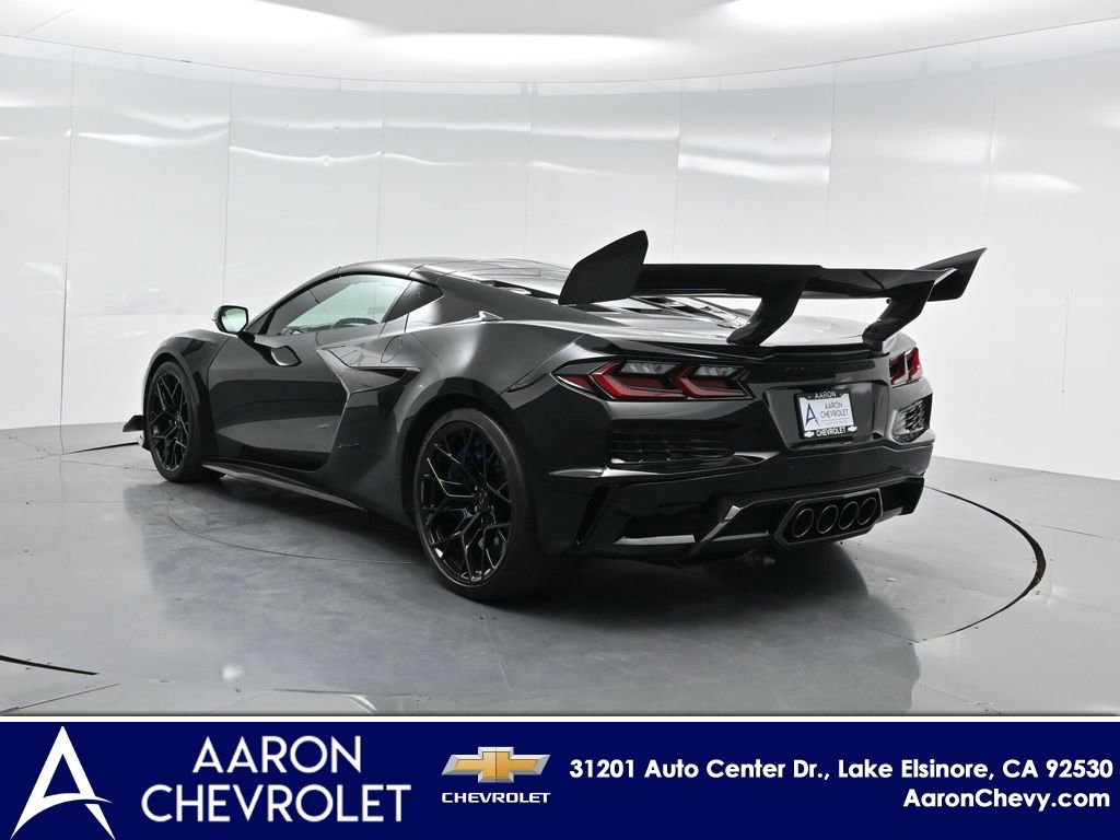 New 2026 Chevrolet Corvette ZR1 w/ ZR1 Carbon Fiber Aero Package image 5