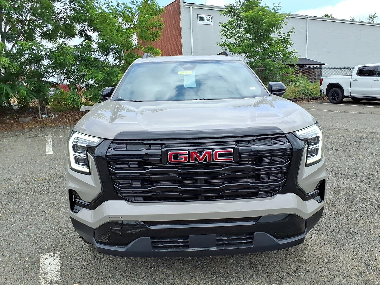 New 2026 GMC Terrain Elevation w/ Elevation Premium Package AWD/4WD image 2