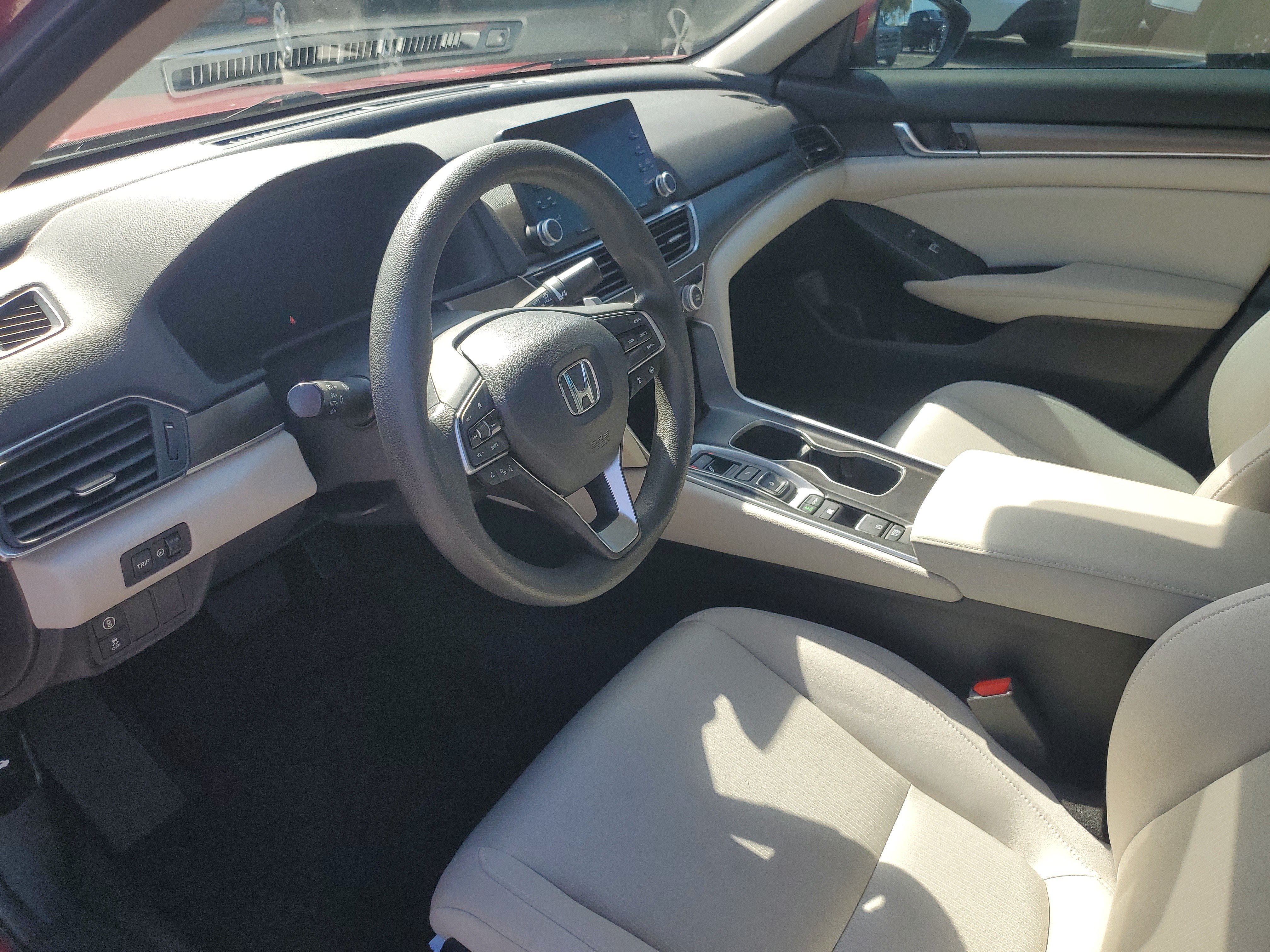 Used 2018 Honda Accord Hybrid image 11
