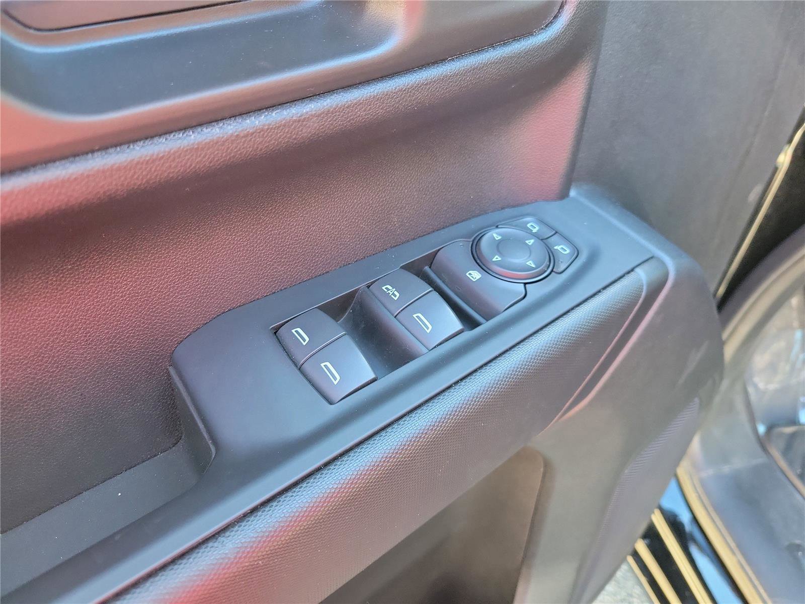 Used 2023 Chevrolet Silverado 1500 Custom image 19