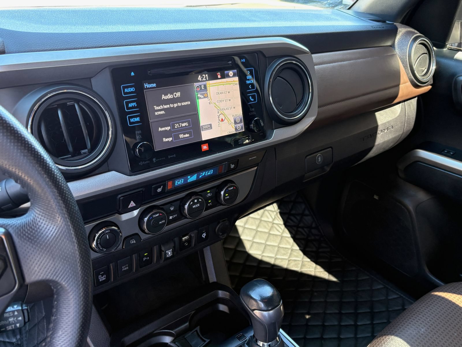 Used 2019 Toyota Tacoma Limited AWD/4WD image 31