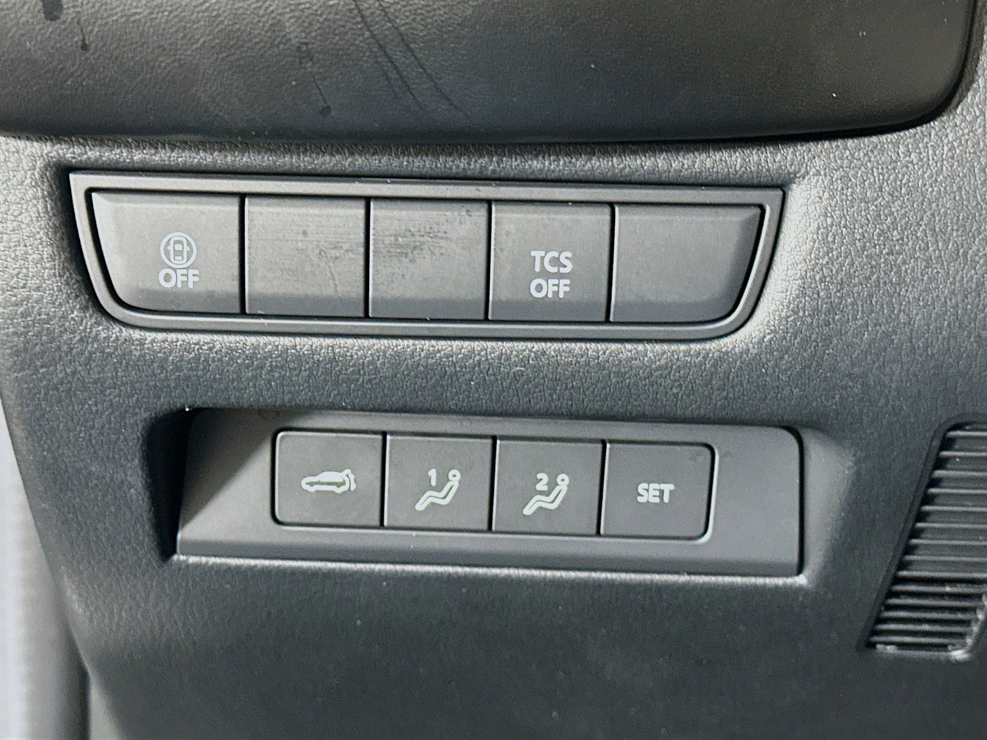 Used 2025 MAZDA CX-50 AWD 2.5 S w/ Premium Plus Pkg image 17