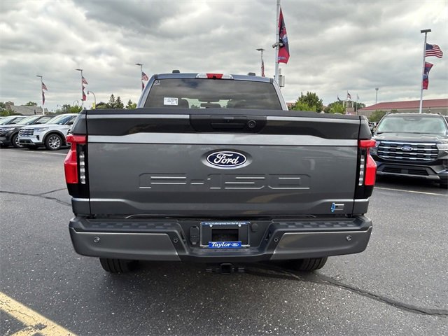 New 2025 Ford F150 Lightning XLT image 4