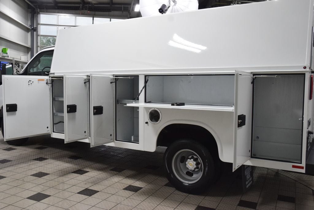Used 2023 Chevrolet Express 3500 w/ Power Convenience Package RWD image 36
