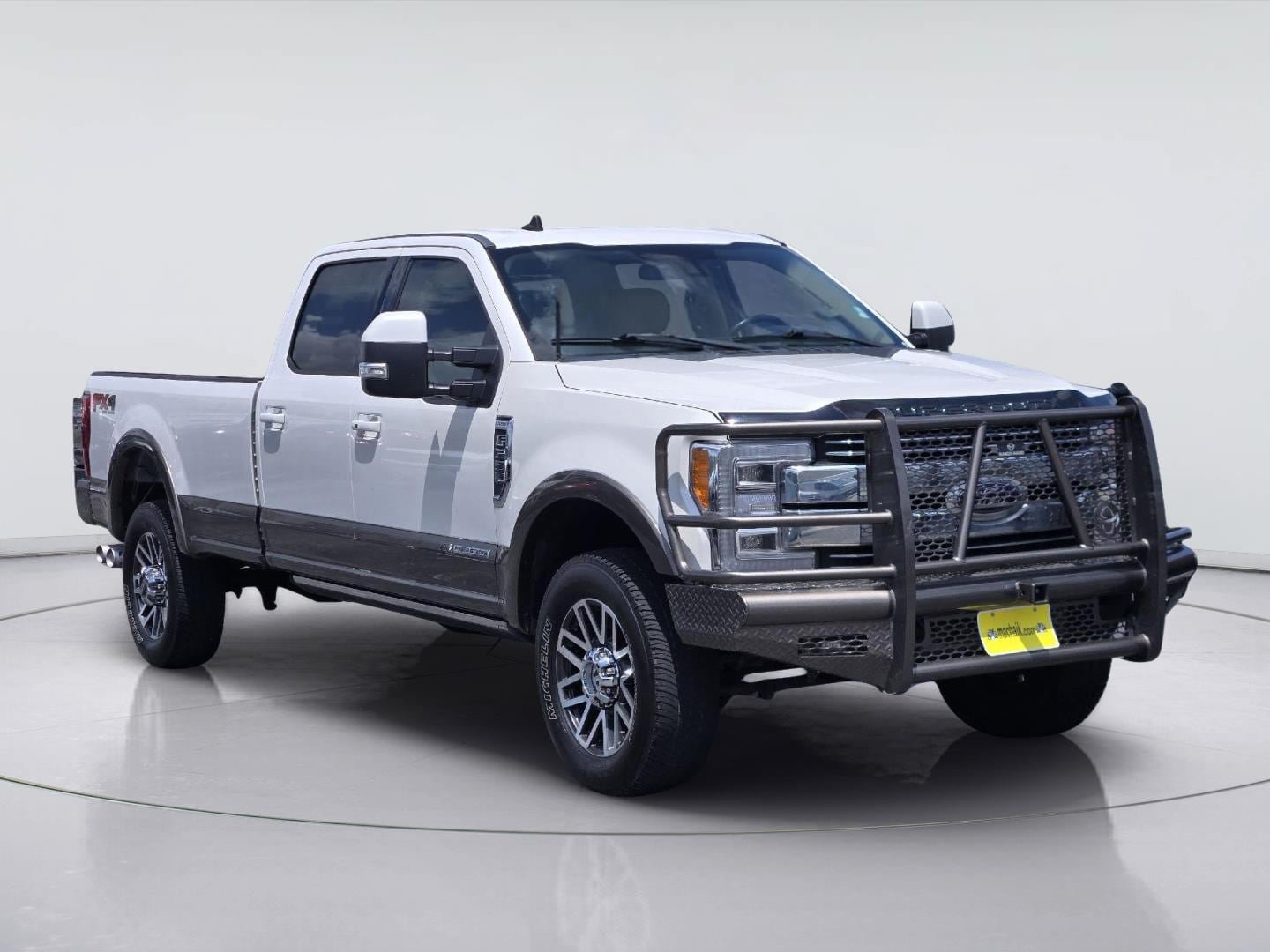 Used 2019 Ford F350 Lariat w/ Lariat Ultimate Package AWD/4WD image 3