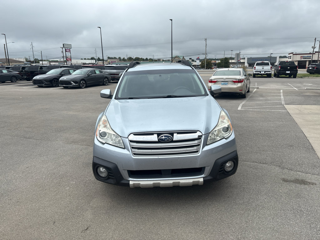 Used 2014 Subaru Outback 2.5i Limited w/ Moonroof Package AWD/4WD image 2