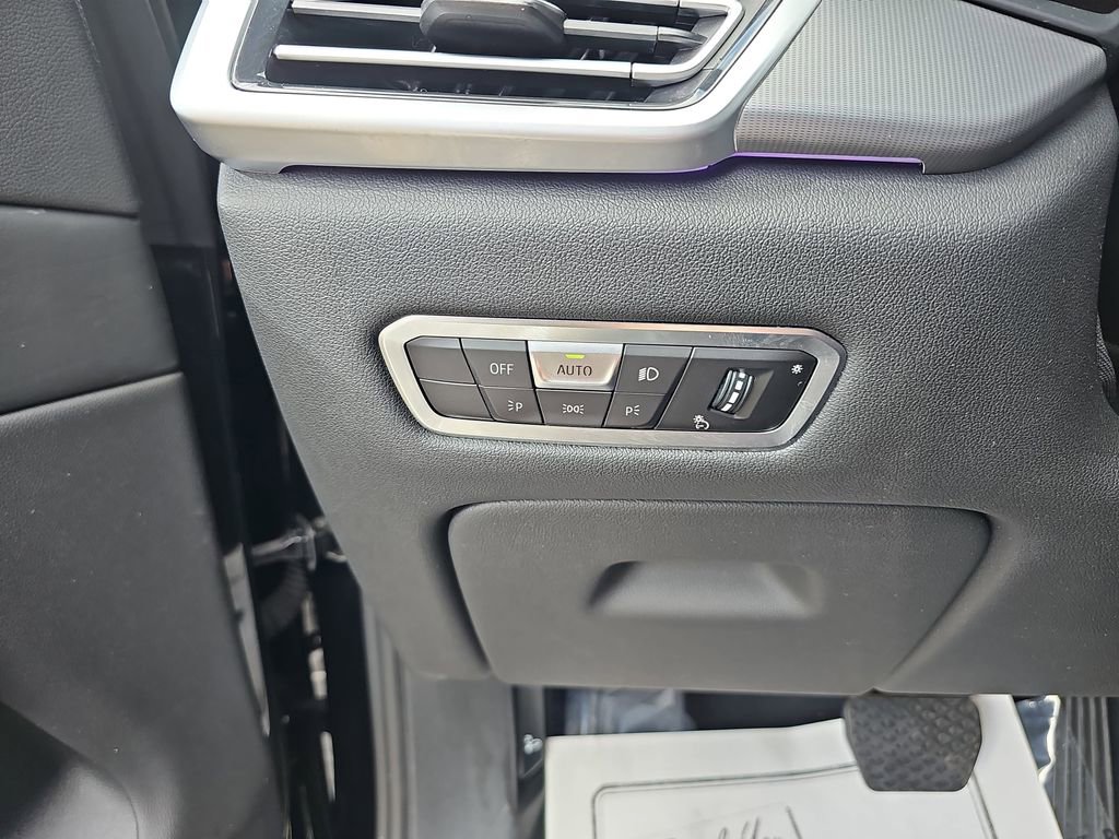 Used 2022 BMW X5 xDrive40i w/ Premium Package image 31