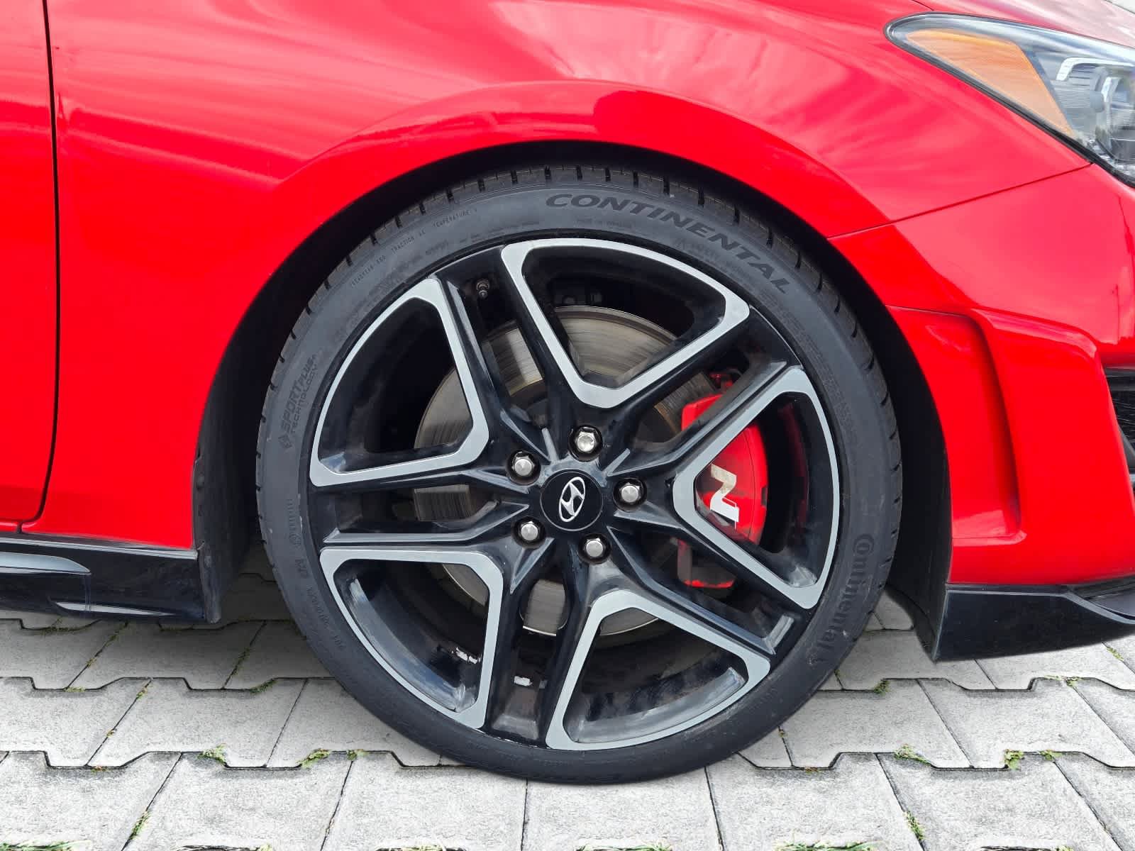 Used 2022 Hyundai Veloster N FWD image 3