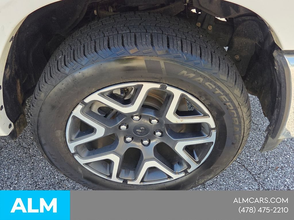 Used 2025 RAM 1500 Laramie AWD/4WD image 19