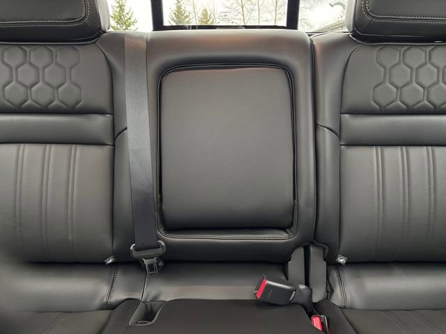 Used 2025 Nissan Frontier SL image 21