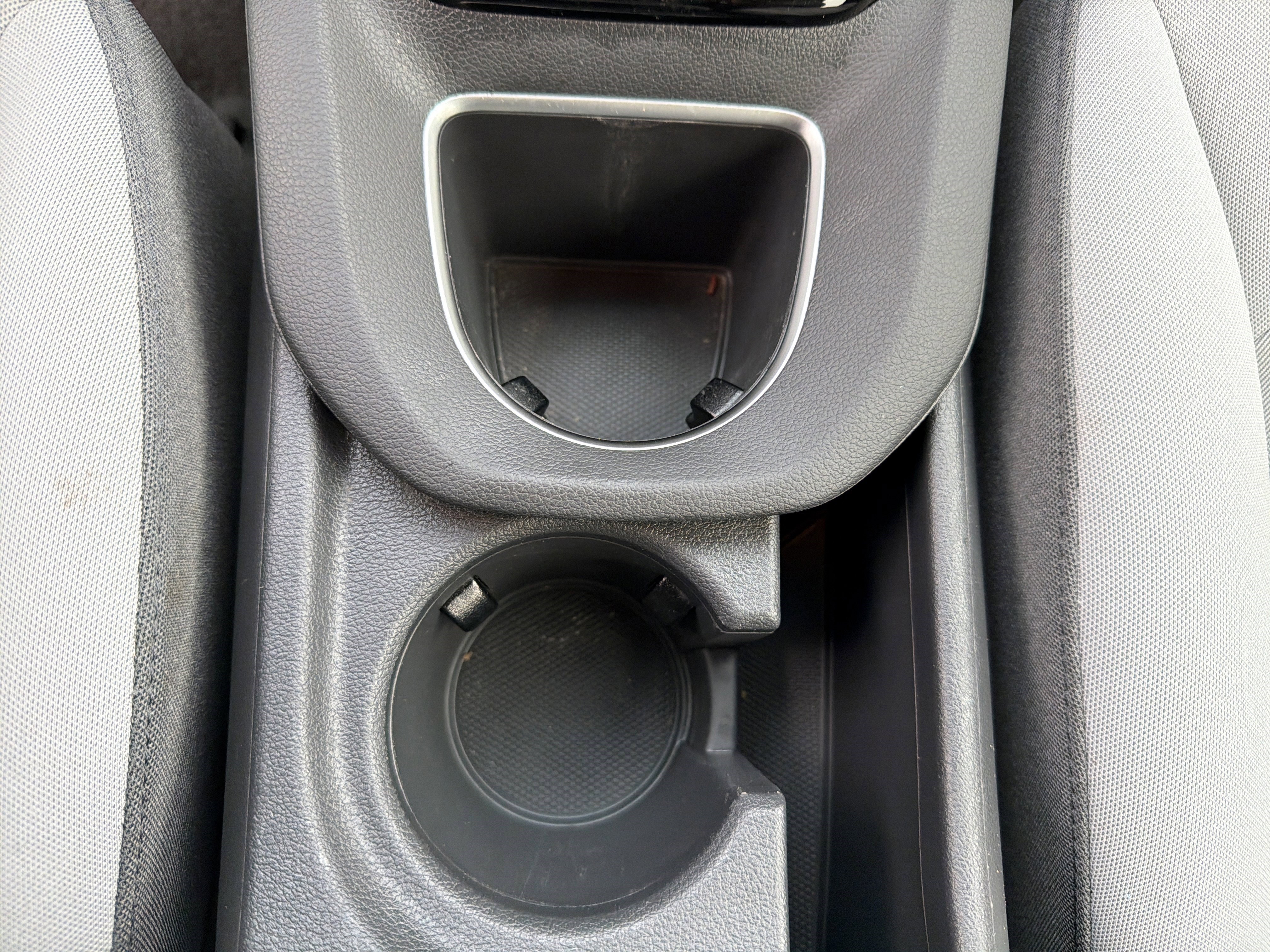 Used 2022 Hyundai Ioniq SE image 21