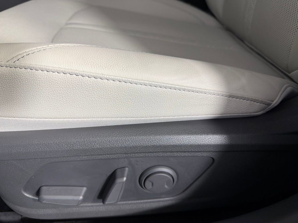 Used 2025 Hyundai Sonata Limited image 24