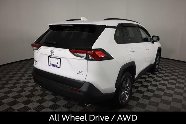 Used 2025 Toyota RAV4 LE video 3