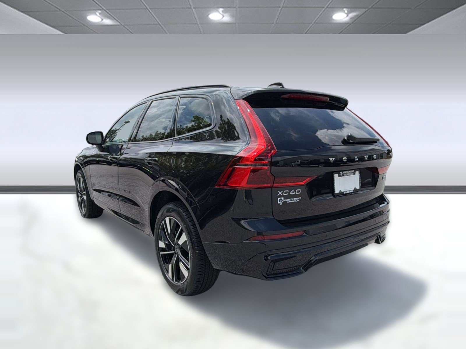 New 2026 Volvo XC60 B5 Plus AWD/4WD image 3