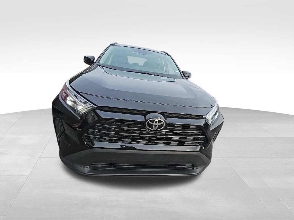 Used 2024 Toyota RAV4 XLE image 3