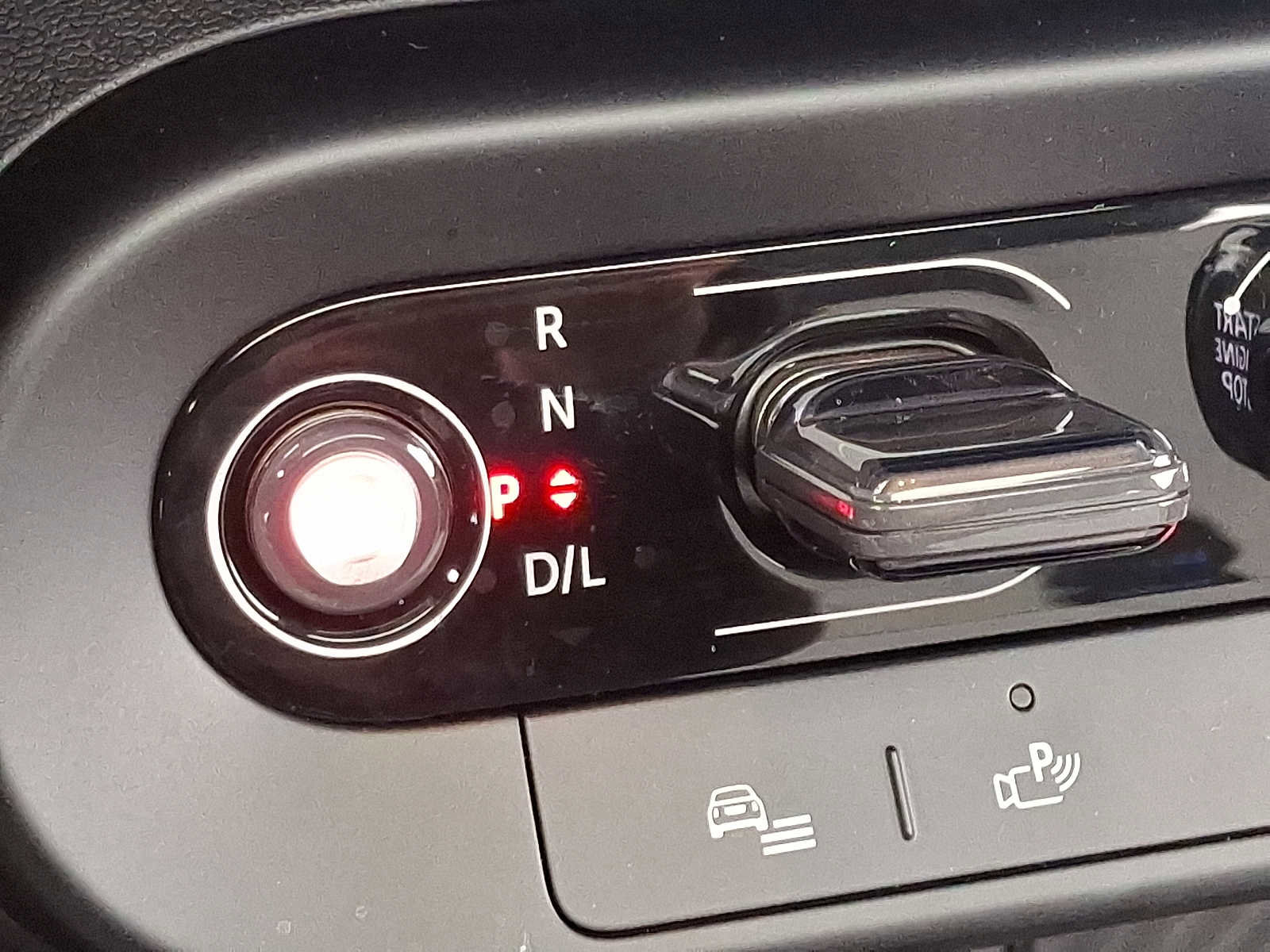 Used 2025 MINI Cooper 2-Door Hardtop image 15