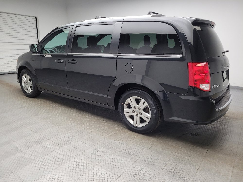 Used 2019 Dodge Grand Caravan SXT image 3