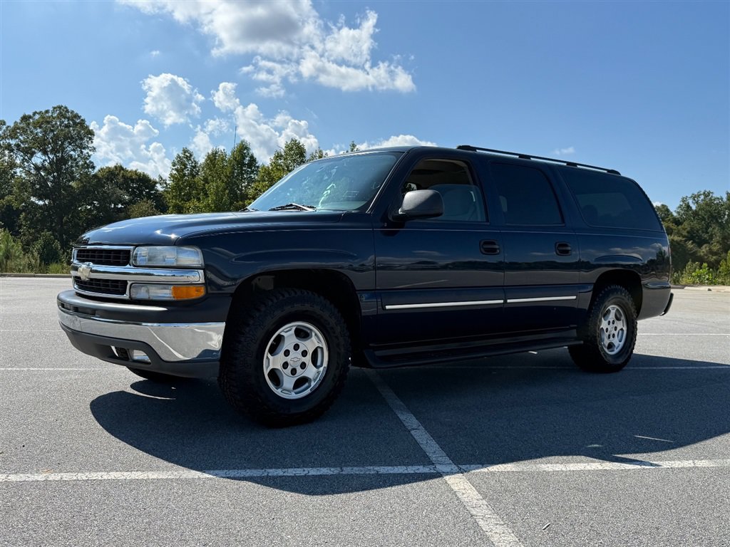 Used 2004 Chevrolet Suburban LS RWD image 1