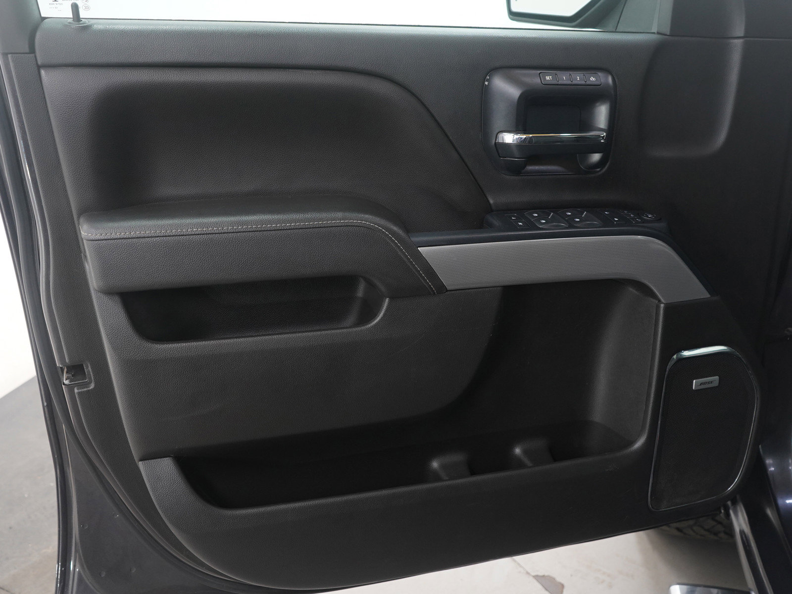 Used 2014 Chevrolet Silverado 1500 LTZ Z71 w/ LTZ Plus Package image 19