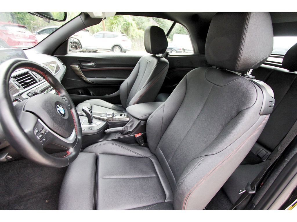 Used 2020 BMW 230i Convertible w/ Premium Package RWD image 8