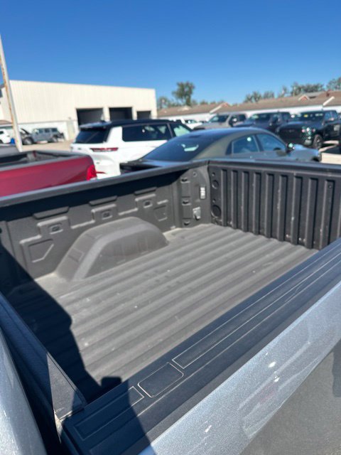 Used 2023 Chevrolet Silverado 1500 LTZ w/ LTZ Premium Package AWD/4WD image 8