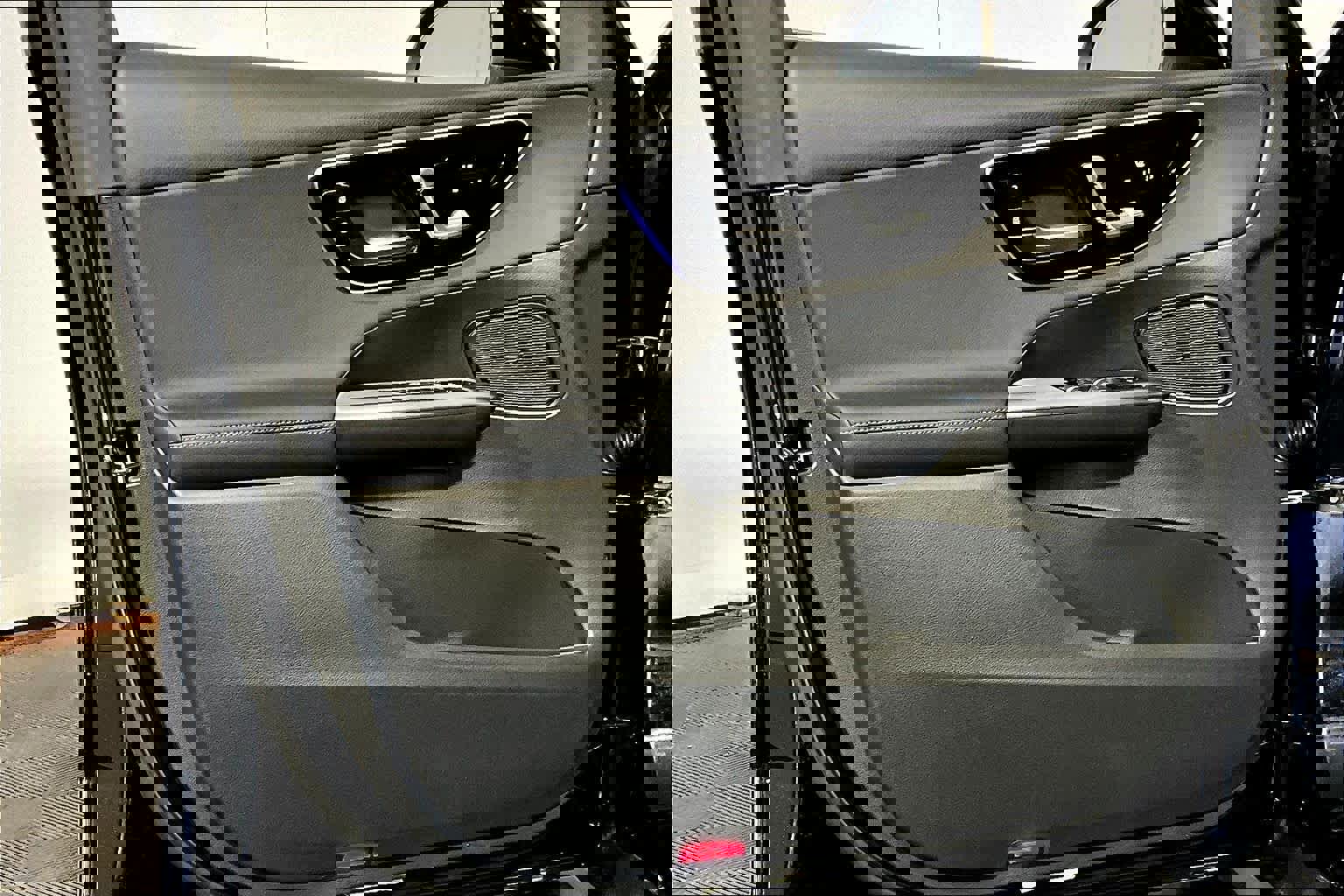 New 2026 Mercedes-Benz GLC 300 4MATIC image 11