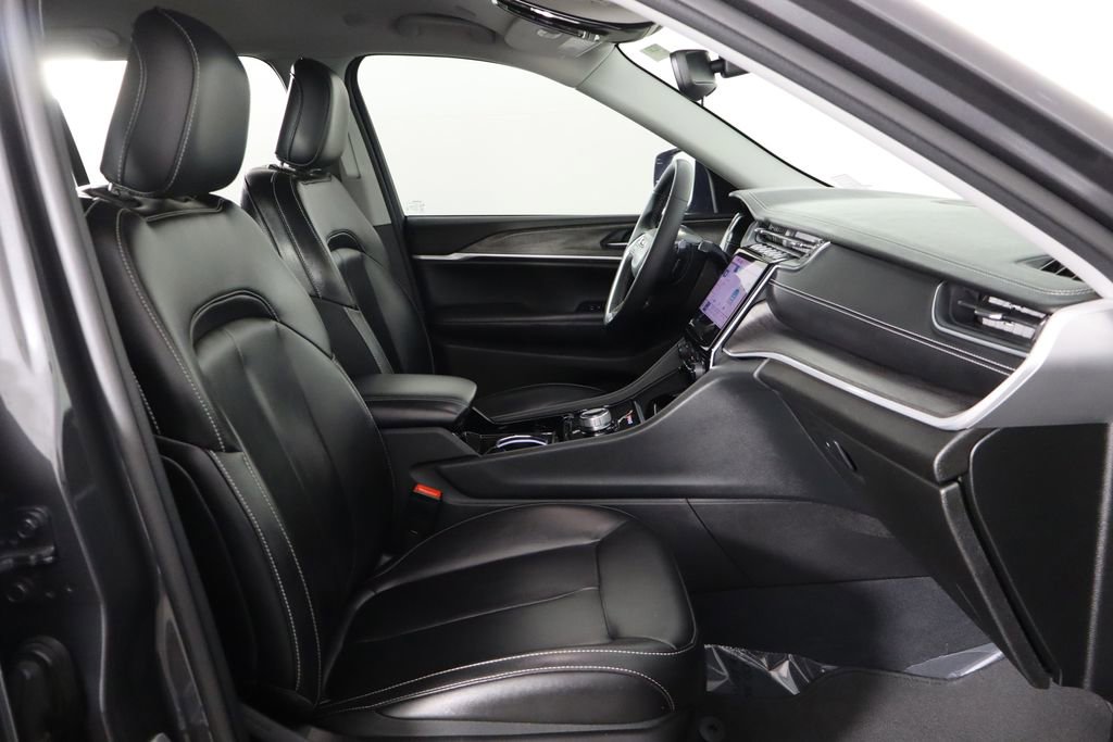 Used 2023 Jeep Grand Cherokee Limited RWD image 18