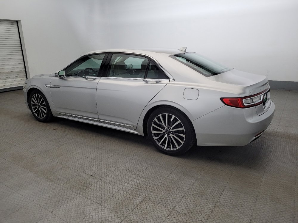 Used 2019 Lincoln Continental Select w/ Continental Climate Package image 3