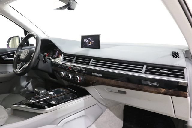 Used 2018 Audi Q7 3.0T Premium Plus w/ Premium Plus Package AWD/4WD image 17