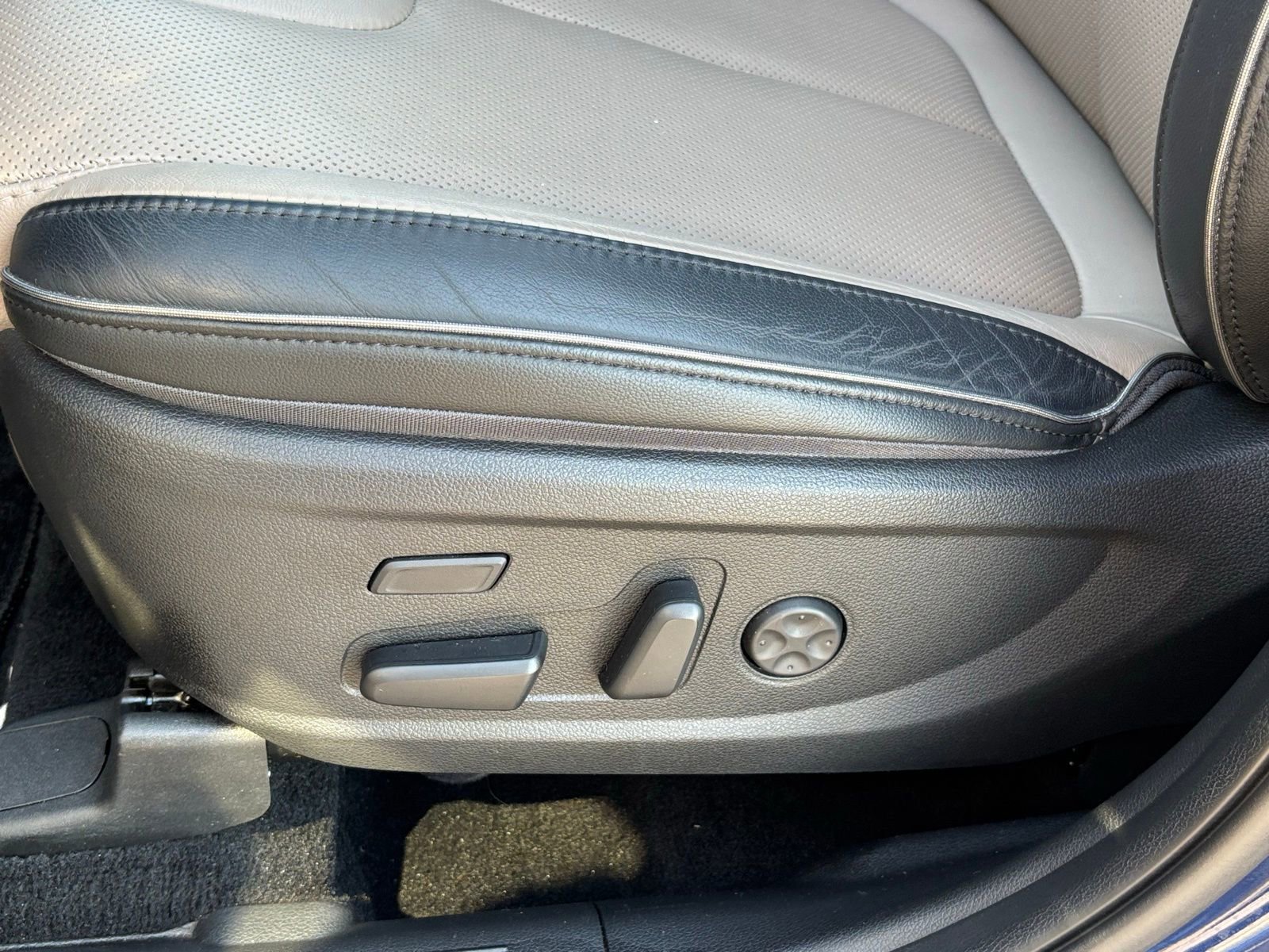 Used 2022 Hyundai Santa Fe Limited image 13