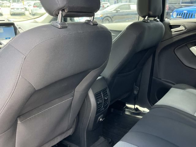 Used 2018 Ford Escape SE w/ SE Sync 3 Package FWD image 18