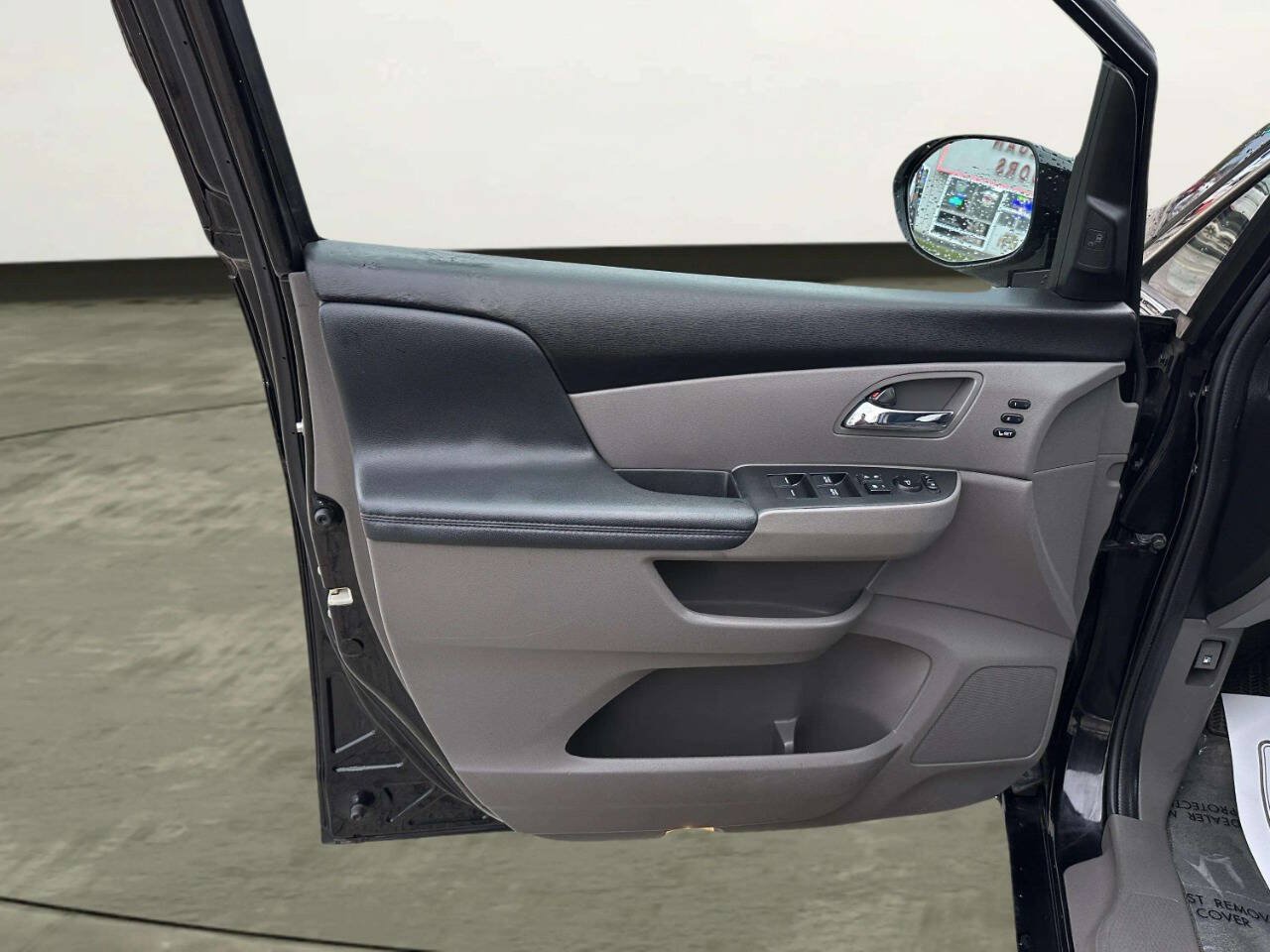 Used 2016 Honda Odyssey Touring Elite image 11
