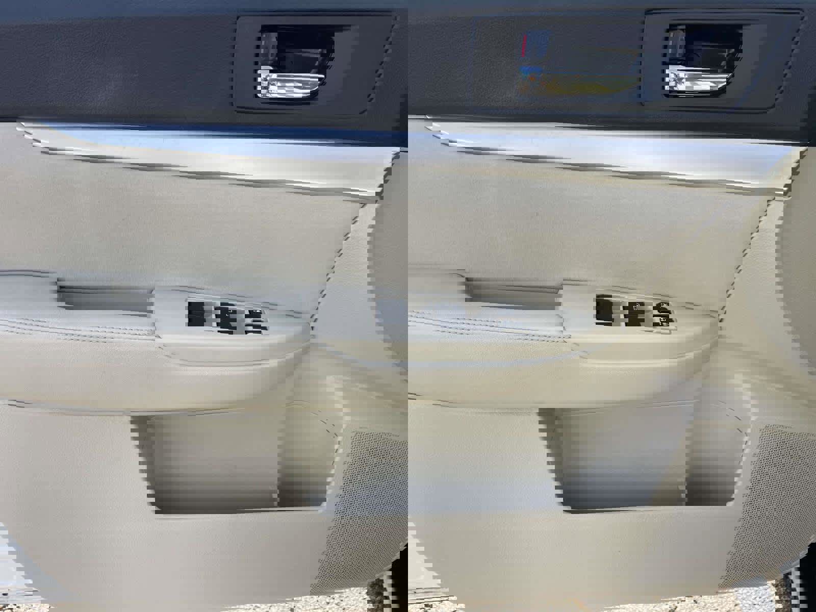 Used 2011 Subaru Outback 2.5i image 13