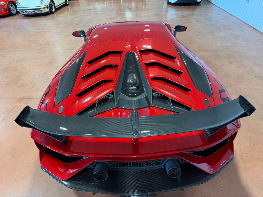 Used 2019 Lamborghini Aventador SVJ image 13