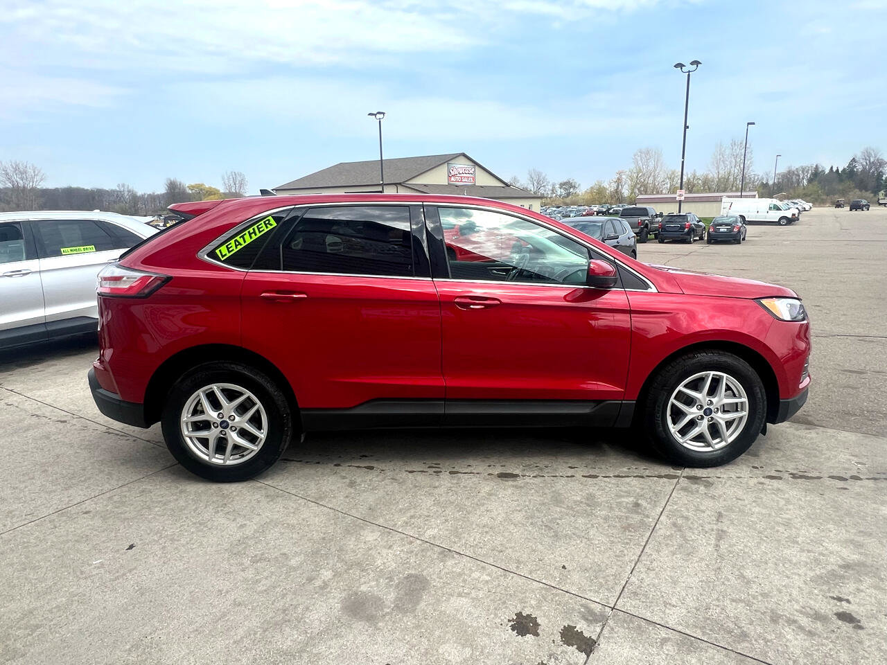 Used 2022 Ford Edge SEL w/ Convenience Package image 4