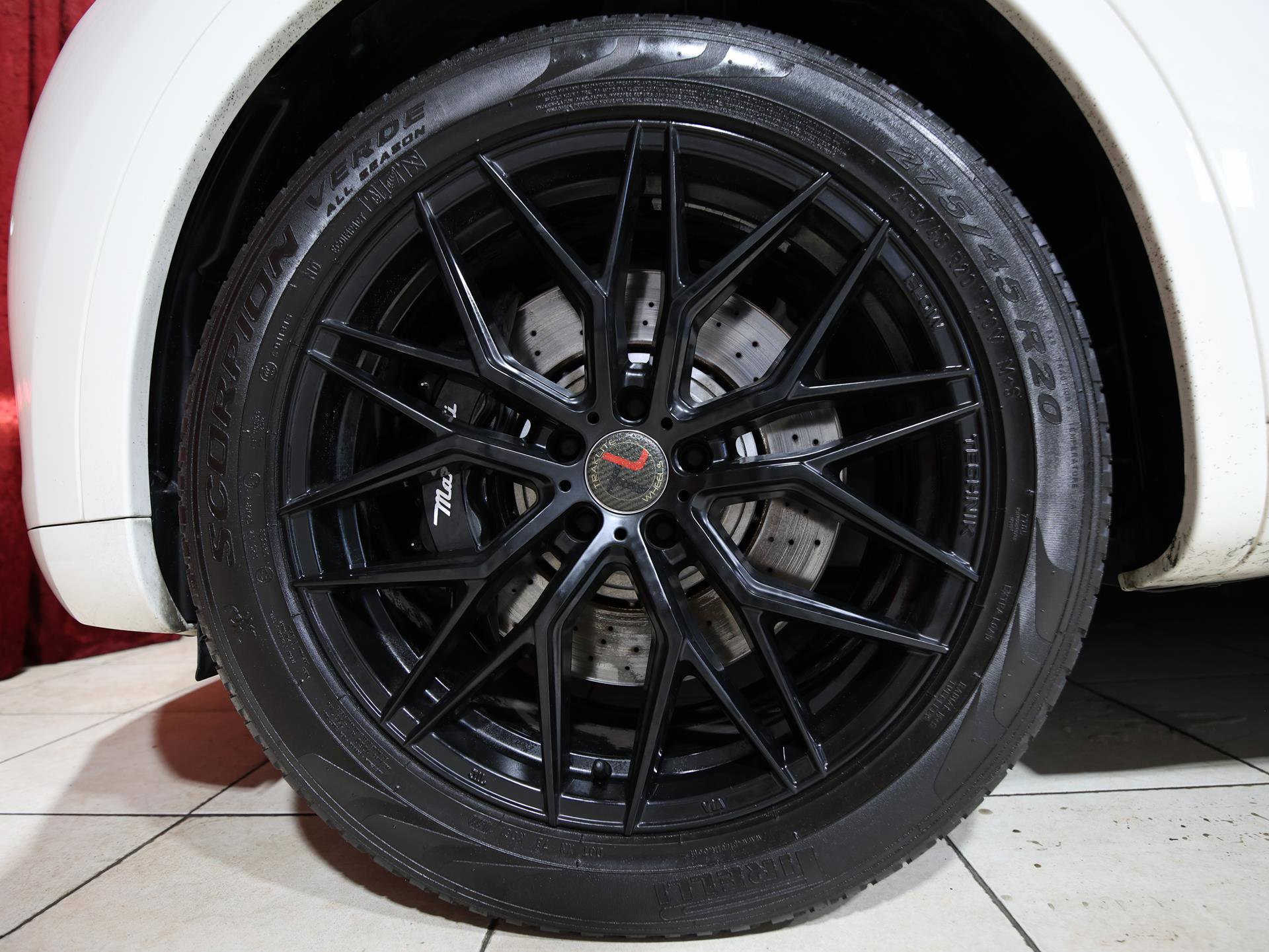 Used 2020 Maserati Levante S AWD/4WD image 7